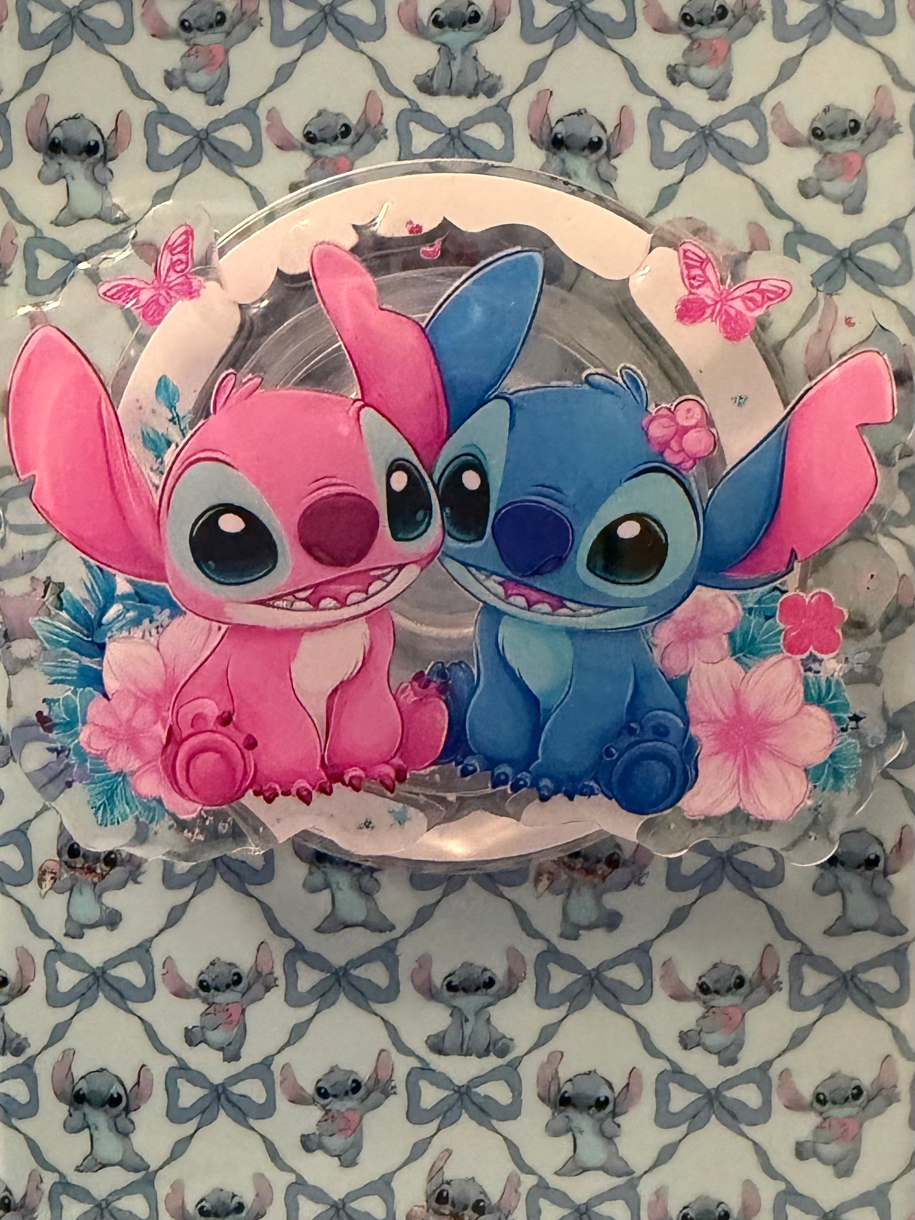 Pink And Blue Alien MagSafe Phone Grip