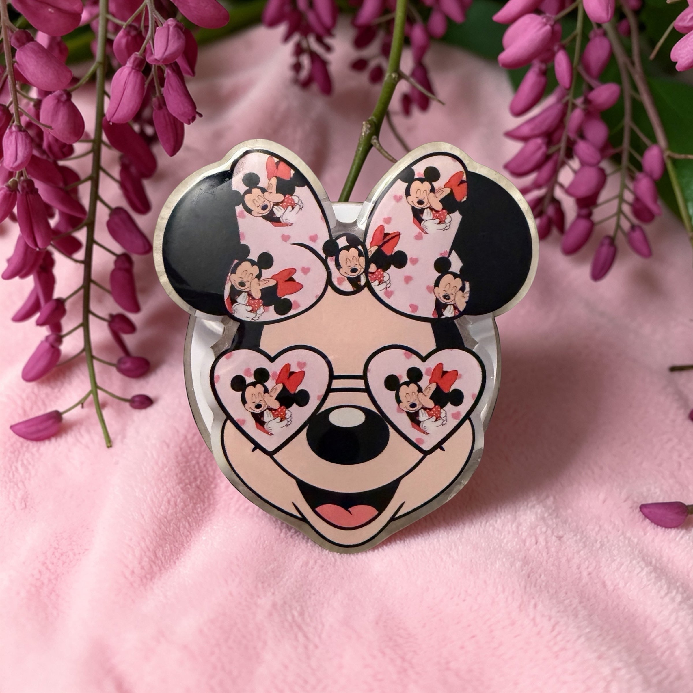 Mrs Mouse Sweet Heart Eyes MagSafe Phone Grip